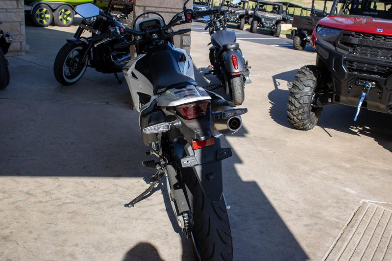 USED 2025 SUZUKI DRZ4SM Image 11