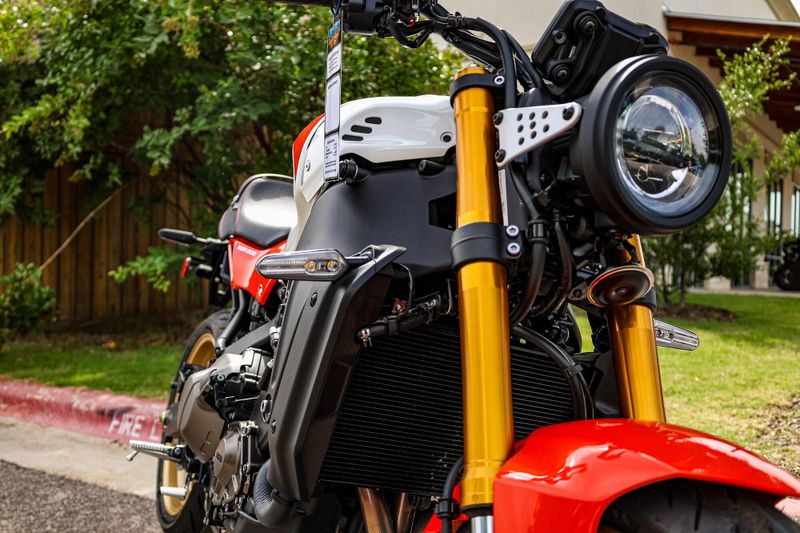 2024 Yamaha XSR900 HERITAGE WHITE Image 6