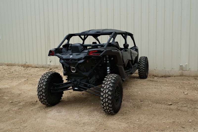 NEW 2026 CAN-AM MAVERICK X3 MAX X RS TURBO RR WITH 1025 TOUCHSCREEN Image 3