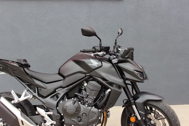 2025 Honda CB750 HORNET Image 7