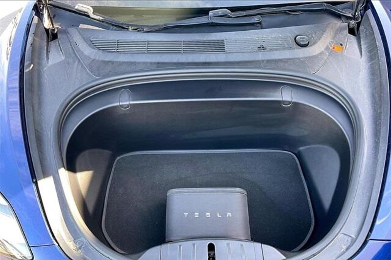 2018 Tesla Model 3 Long RangeImage 9