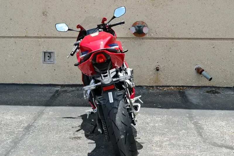 2024 Honda CBR650R ABS GRAND PRIX RED Image 7