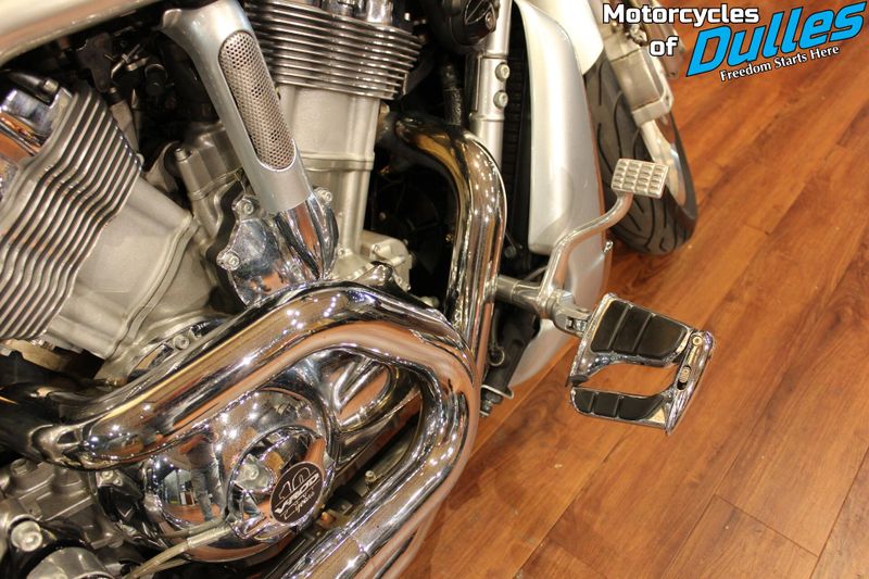 2012 Harley-Davidson VRSC  V-Rod 10 Anniversary Edition Image 18