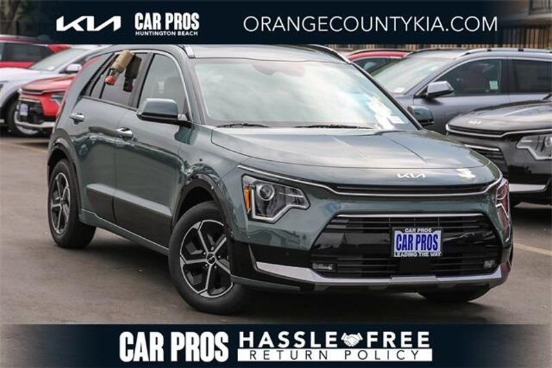 New 2025 Kia Niro SXImage 1