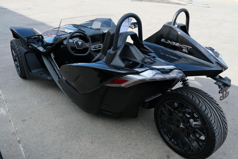 NEW 2025 POLARIS SLINGSHOT SL AUTODRIVE Image 5