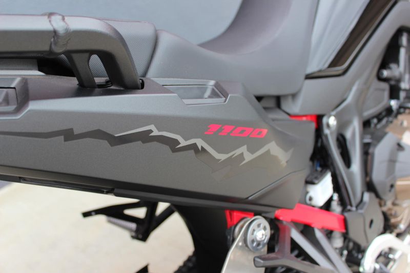 New 2025 Honda AFRICA TWIN Image 8