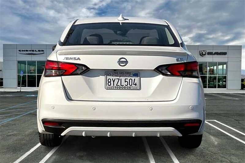 2021 Nissan Versa 1.6 SRImage 3