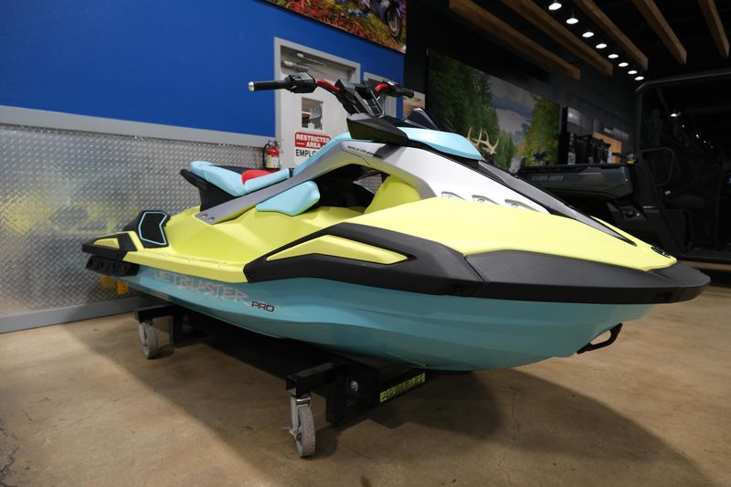 2025 Yamaha JETBLASTER PRO 3UP LUNAR YELLOW AND MINT Image 21