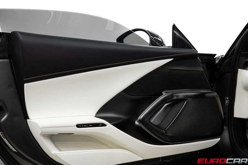 2025 Ferrari 12Cilindri *HUGE CARBON OPTIONS * PANORAMIC ROOF*Image 30