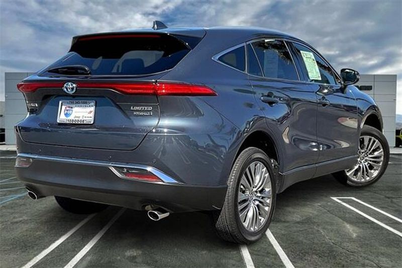 Used 2022 Toyota Venza LimitedImage 13