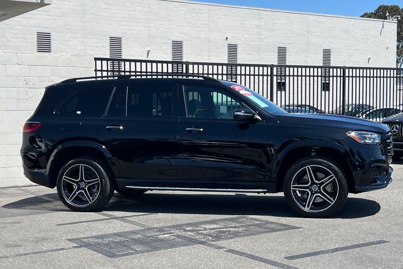 2025 Mercedes-Benz GLS 450Image 3
