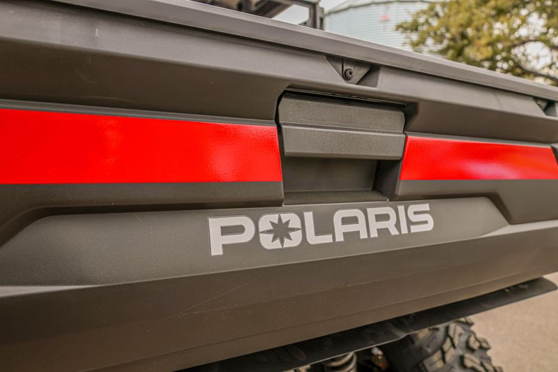 NEW 2026 POLARIS RANGER CREW XP 1000 PREMIUM Image 2
