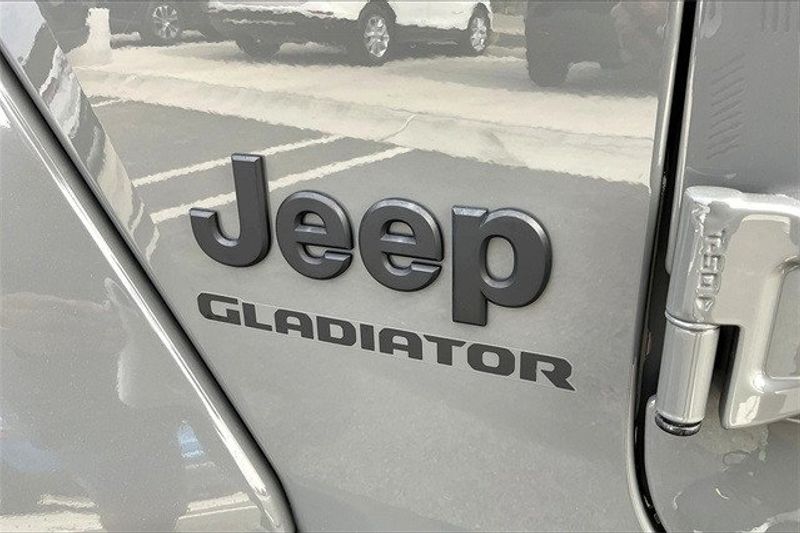 2021 Jeep Gladiator SportImage 31