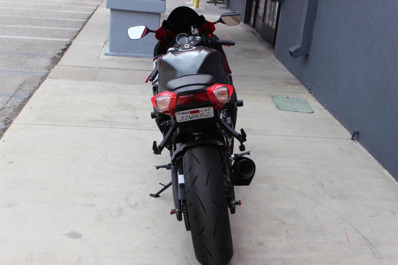 2017 Suzuki GSX-R600L7 CA Image 3