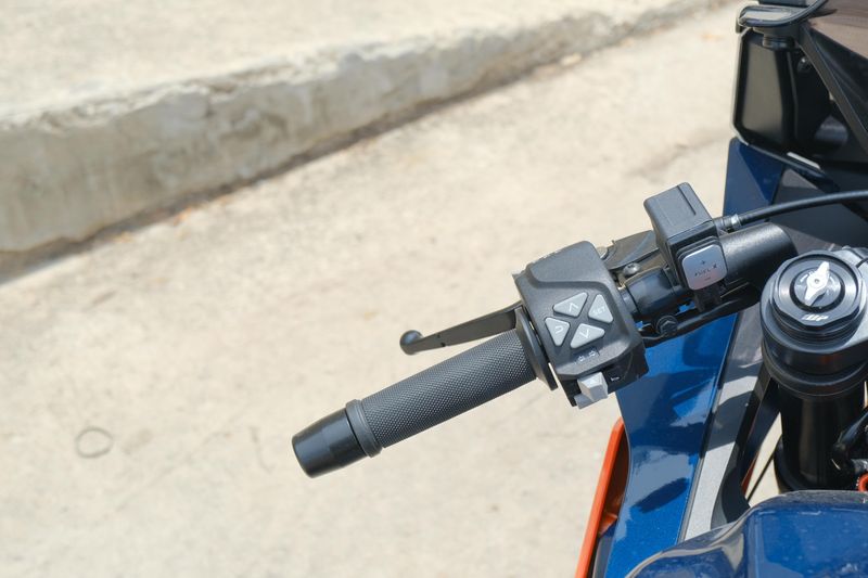 2024 KTM RC 390 BLUE Image 16