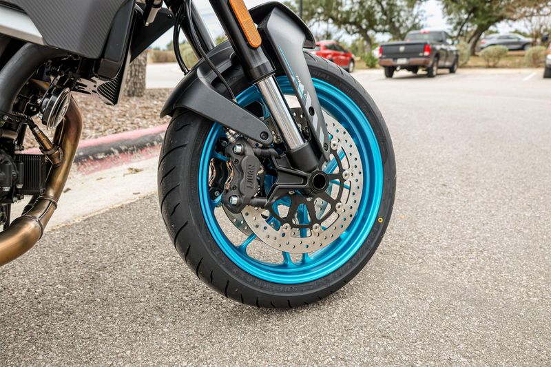 NEW 2026 CFMOTO 800NK Image 11