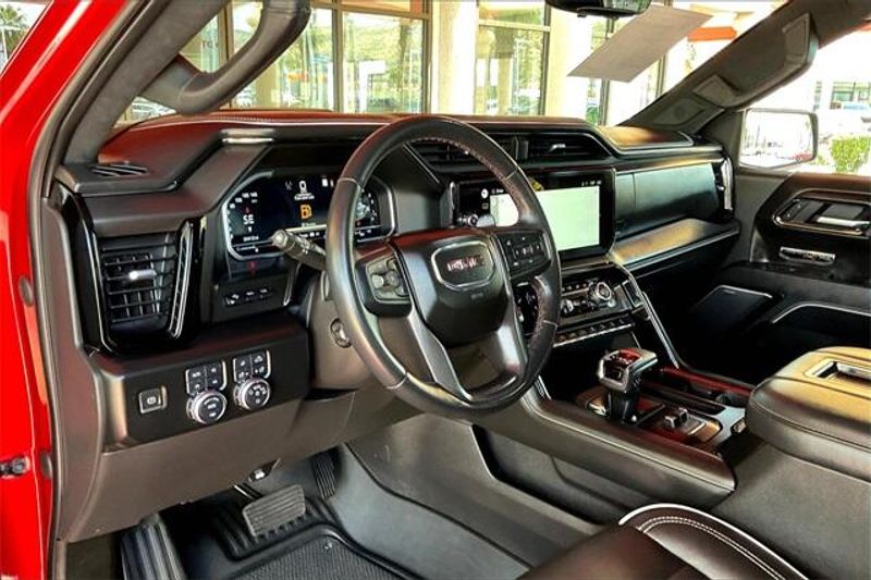 2022 GMC Sierra 1500 AT4XImage 14