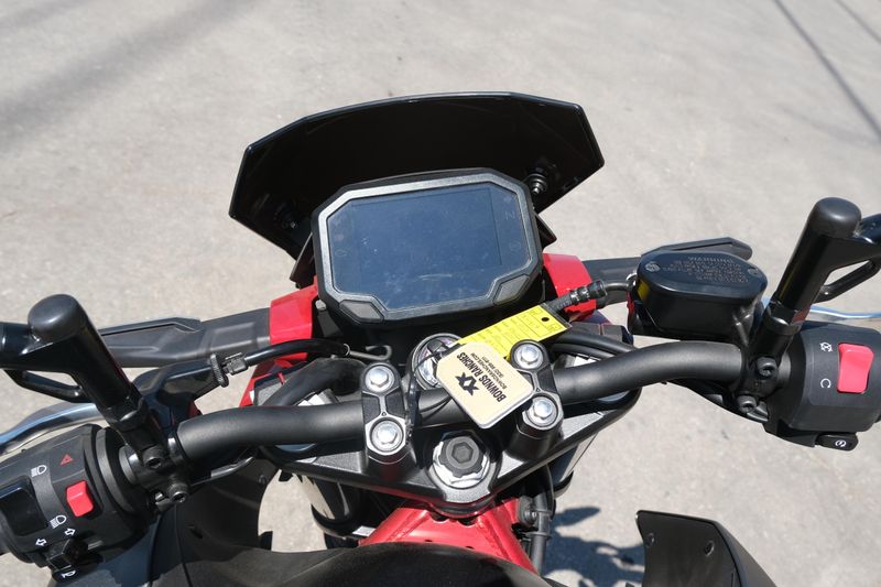 USED 2025 KAWASAKI Z500 SE ABS Image 20