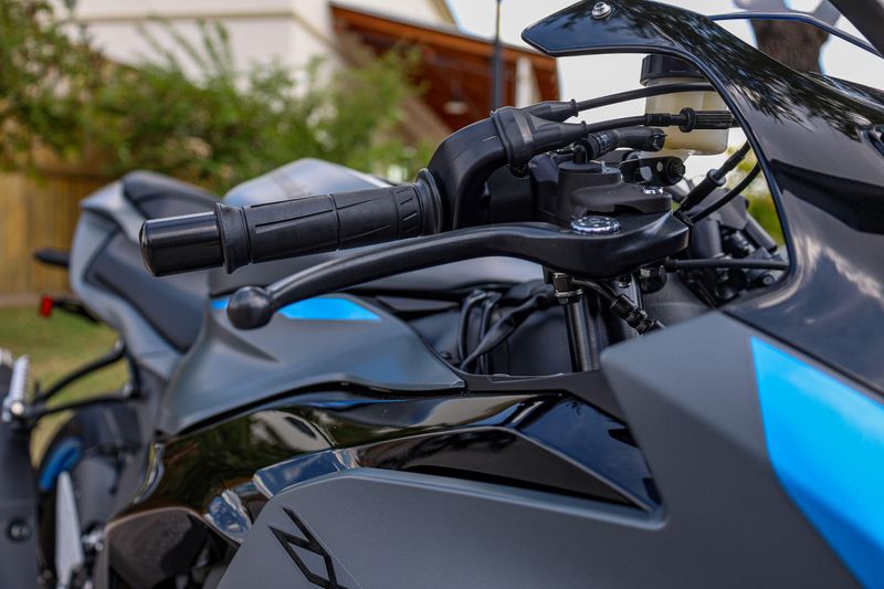 NEW 2026 KAWASAKI NINJA ZX6R ABS Image 2