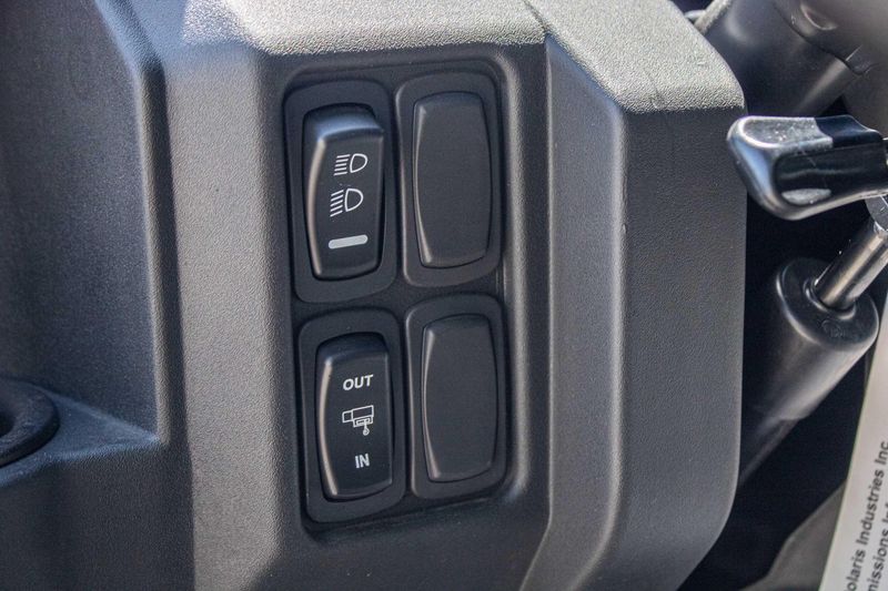 2025 Polaris RANGER CREW XP 1000 PREMIUM BLUE SLATE METALLIC SMOKE Image 9