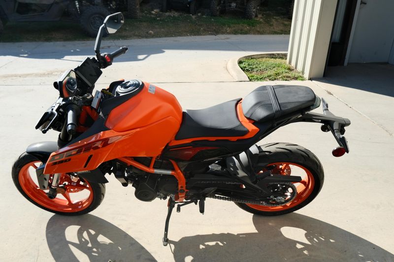 NEW 2025 KTM 390 DUKE Image 6