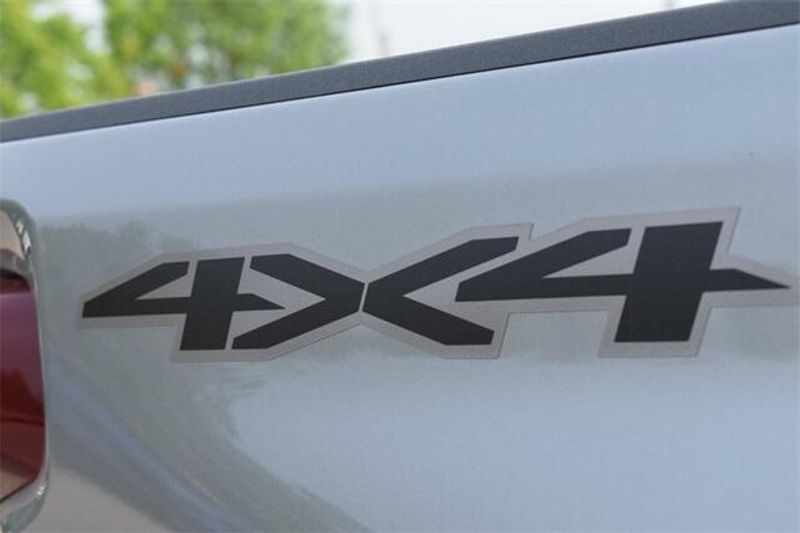2025 Chevrolet Silverado 2500HD CustomImage 18