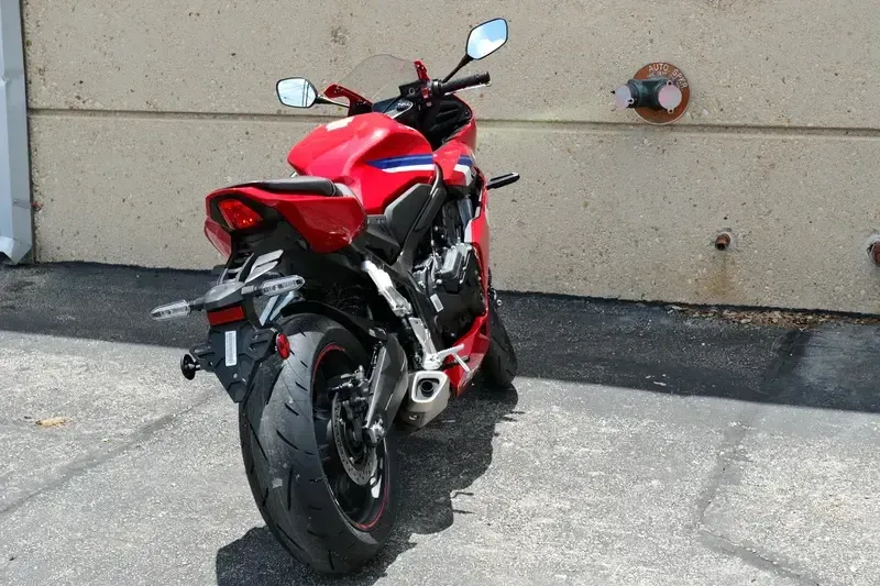 2024 Honda CBR650R ABS GRAND PRIX RED Image 9