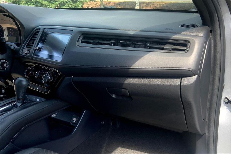2019 Honda HR-V Sport photo 15