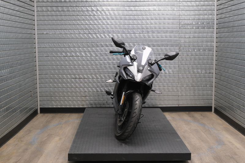 USED 2023 CFMOTO 300SS Image 8