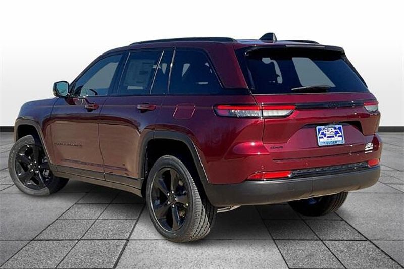 2025 Jeep Grand Cherokee Altitude X 4x4Image 3