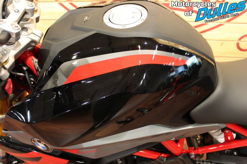 New 2025 BMW G 310 R Image 9