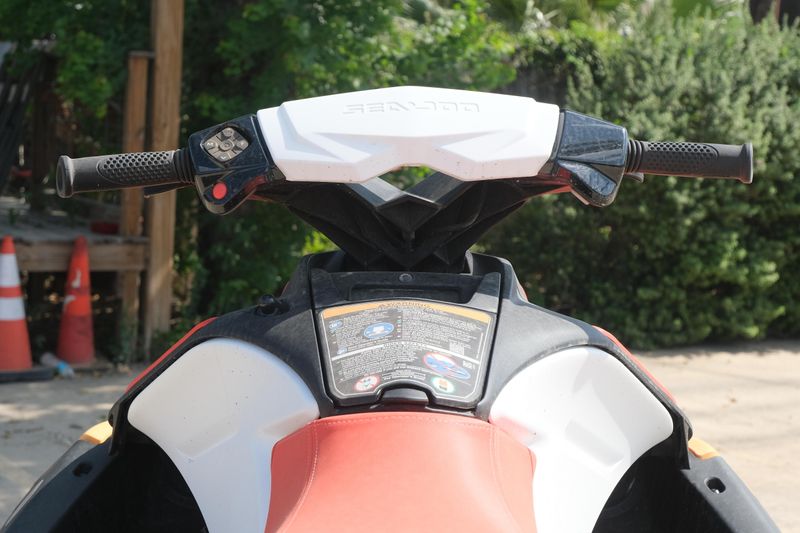 New 2025 SEADOO SPARK FOR 2 SUNRISE ORANGE AND DRAGON RED Image 16