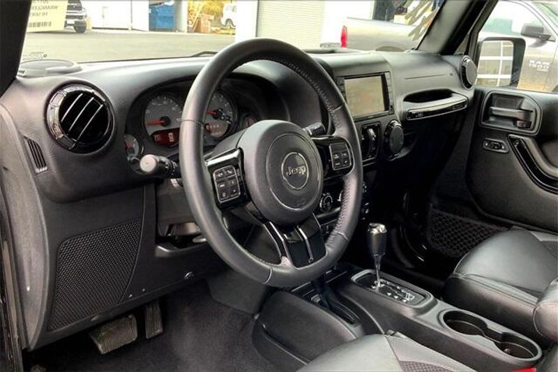 Used 2017 Jeep Wrangler JK Unlimited SaharaImage 14