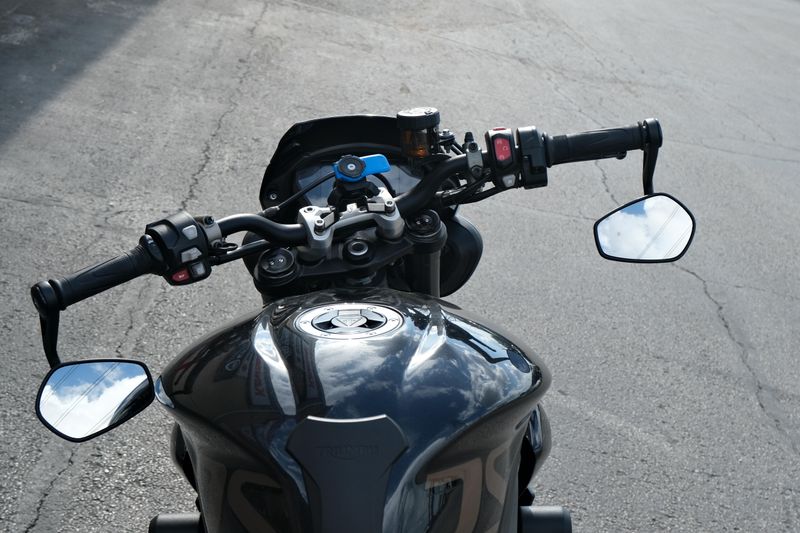 USED 2023 TRIUMPH STREET TRIPLE 765 RS Image 17