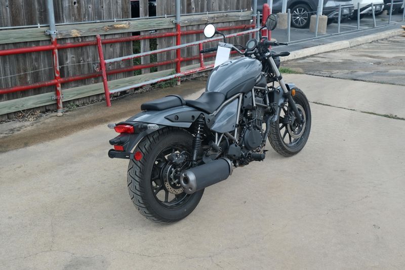 2024 Kawasaki ELIMINATOR PEARL STORM GRAY Image 3