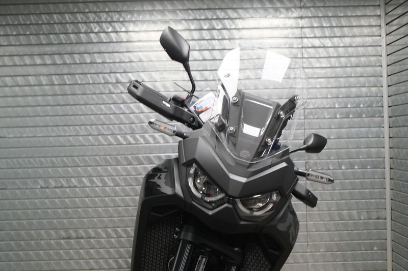 NEW 2026 HONDA AFRICA TWIN DCT Image 9