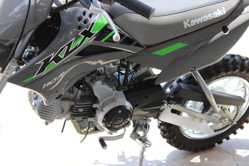 2025 Kawasaki KLX110R L BATTLE GRAY Image 15