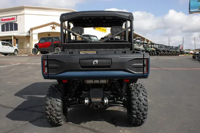 NEW 2026 CAN-AM DEFENDER MAX XT HD11 WITH 1025 INCH TOUCHSCREEN Image 13