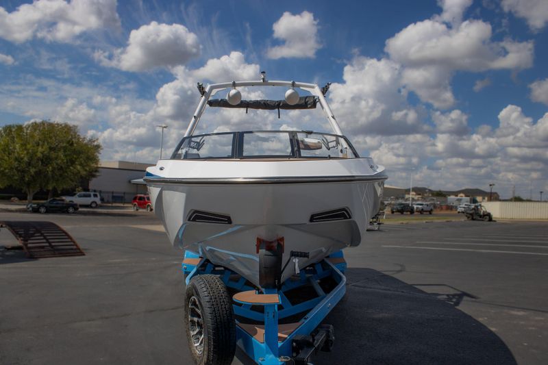 USED 2023 AXIS TSERIES T250 Image 3