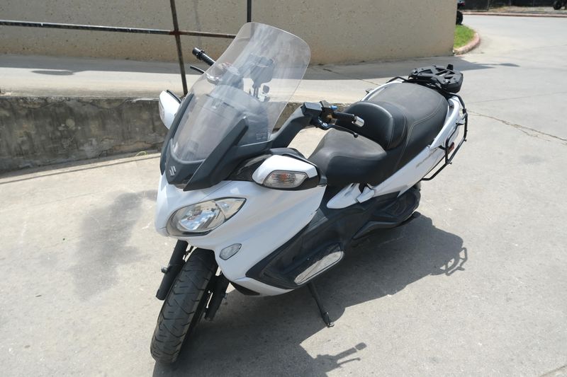 2018 Suzuki BURGMAN 650 ABS WHITE Image 8
