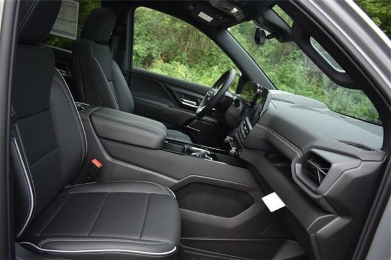 New 2026 Chevrolet Silverado EV LTImage 16