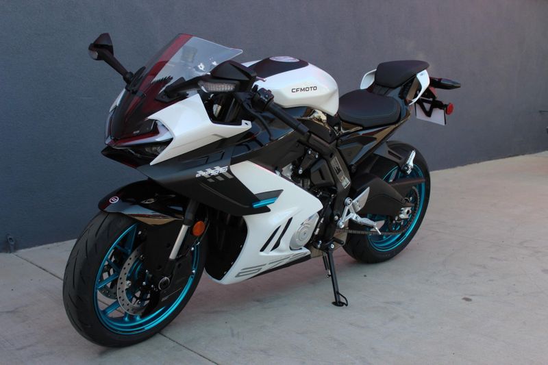 2025 CFMOTO 675SS Image 7