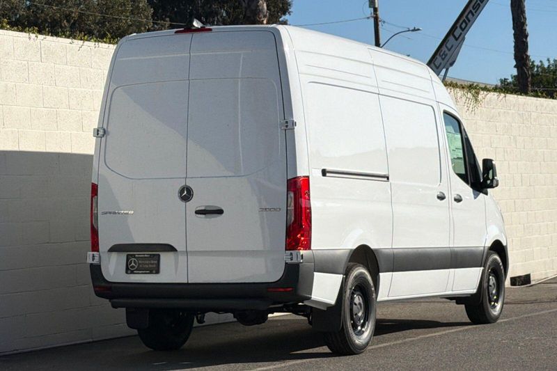 New 2026 Mercedes-Benz Sprinter 2500 Cargo 170 WBImage 4