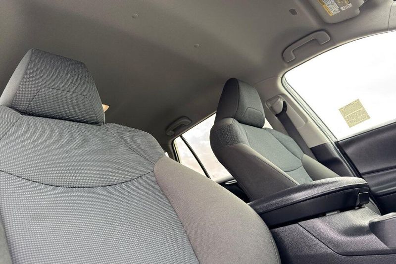 Used 2023 Toyota RAV4 LEImage 16