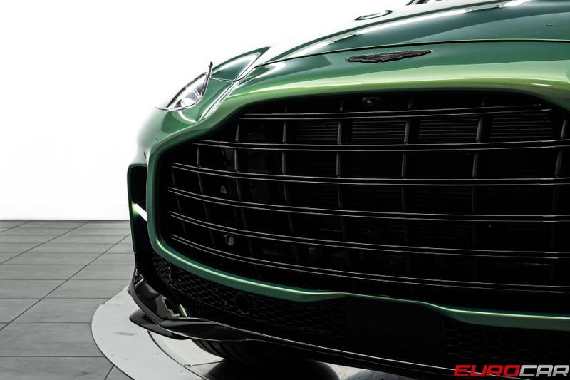 2023 Aston Martin DBX 707 *SPECIAL FACTORY PAINT * PANORAMIC ROOF*Image 10