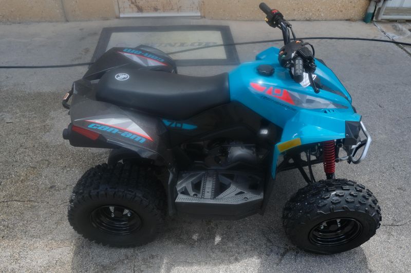2025 Can-Am RENEGADE 70 EFI ICEBERG BLUE AND BLACK Image 2