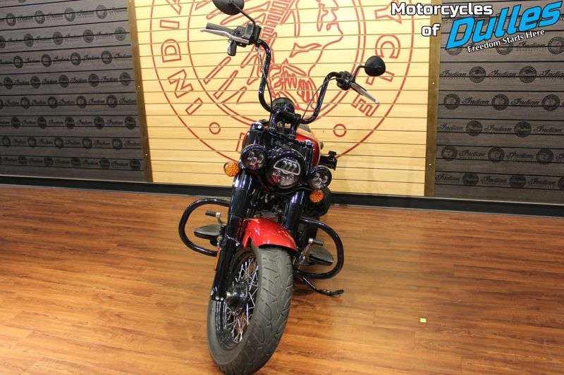 2022 Indian Motorcycle Chief Bobber Image 3