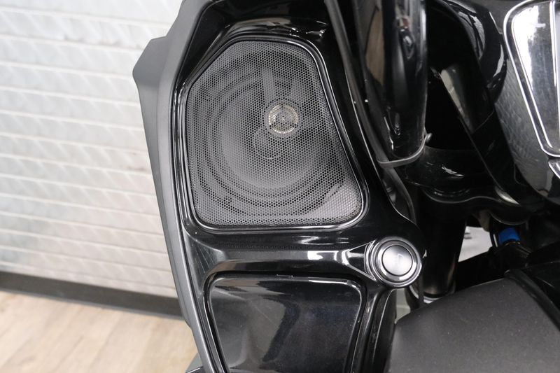 USED 2023 INDIAN MOTORCYCLE CHALLENGER DARK HORSE Image 21