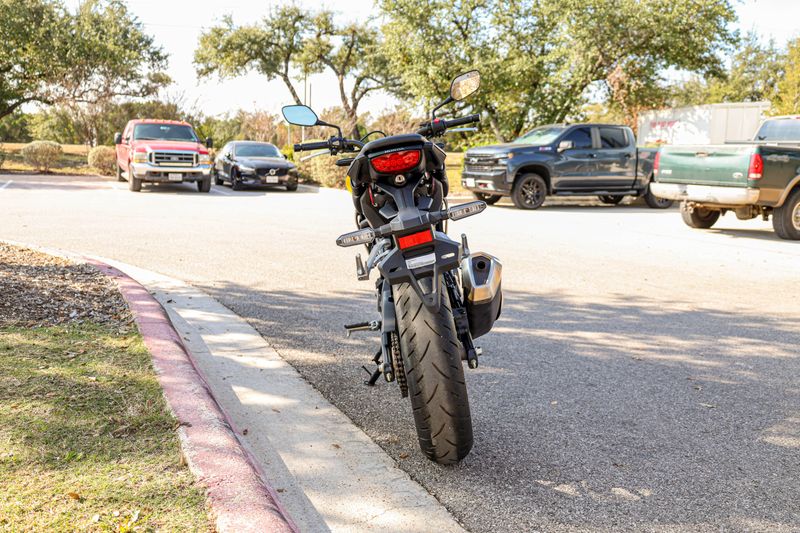 USED 2024 HONDA CB300R ABS Image 11