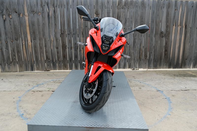 NEW 2026 SUZUKI GSX8R Image 8